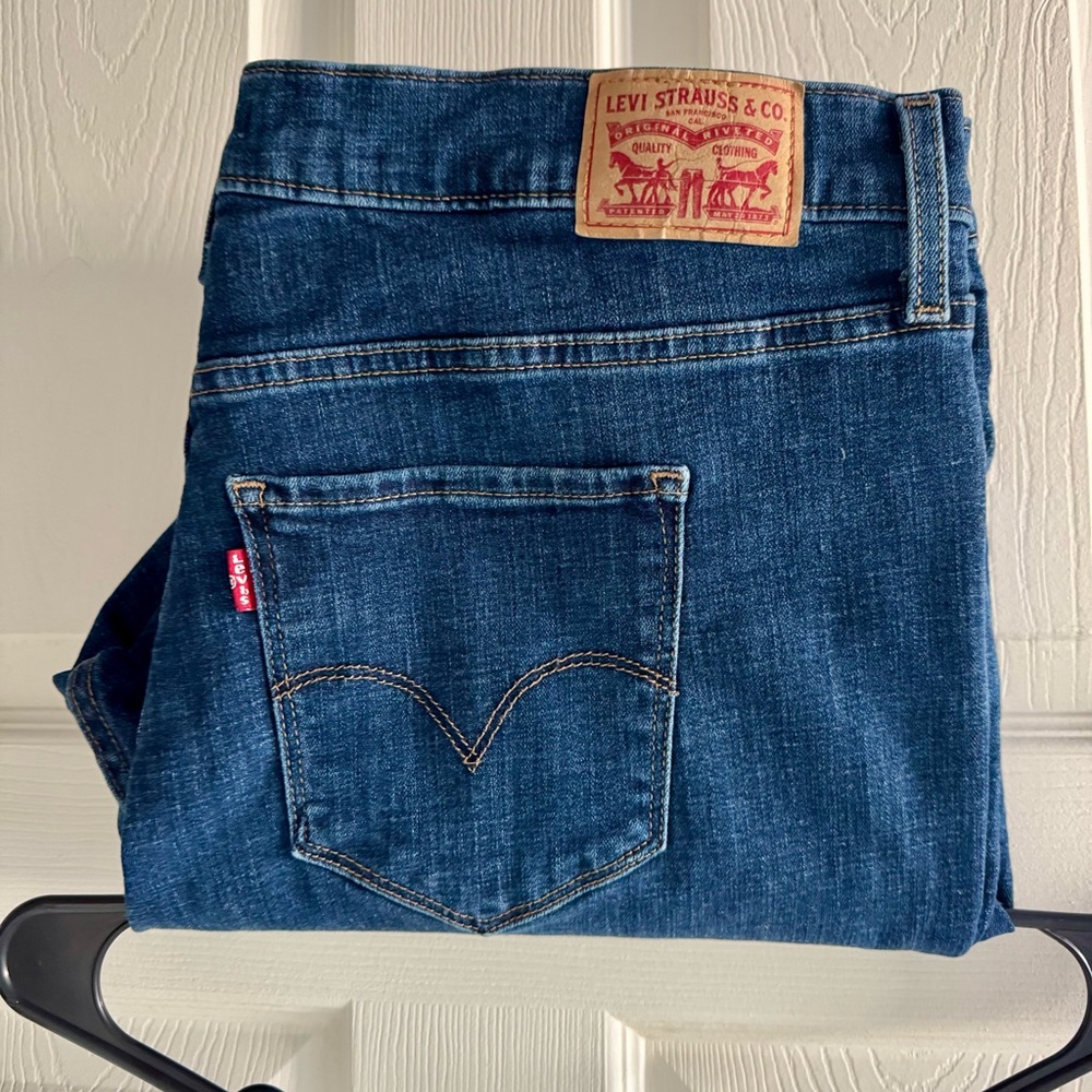 Levi's Women's Dark Blue Straight Jeans